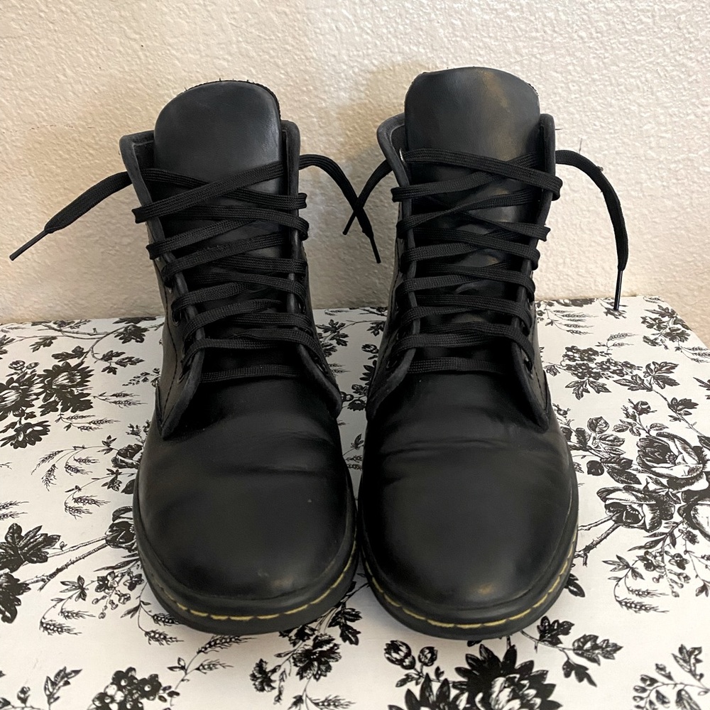 dr martens shoreditch style boots - women’s 9 uk 7